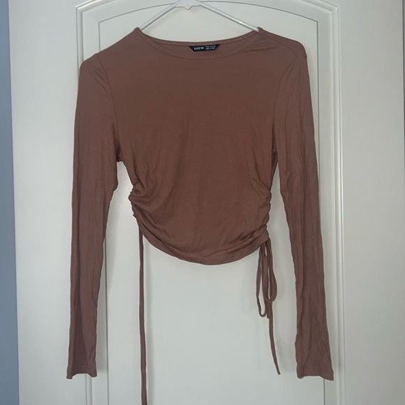 shein long sleeve crop top in perfect condition and never worn - Picture 1 of 3